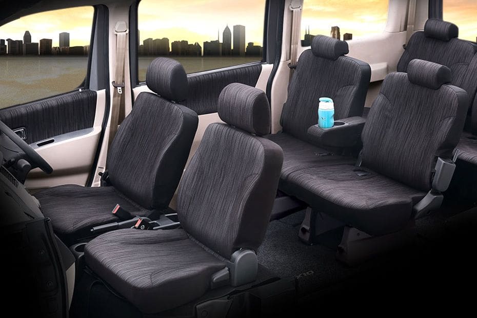Kursi depan dan belakang Daihatsu Luxio